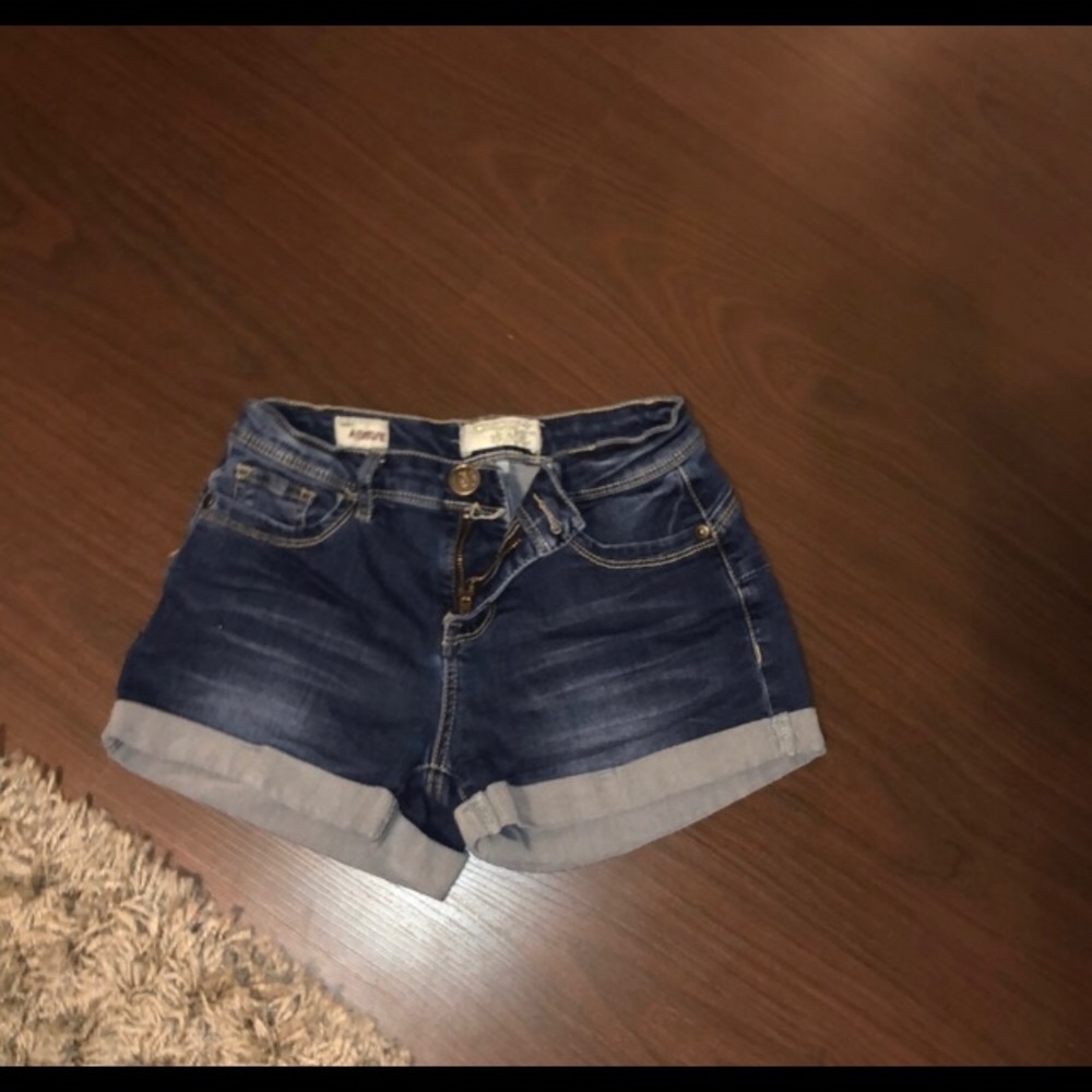 Stretchy jean shorts
